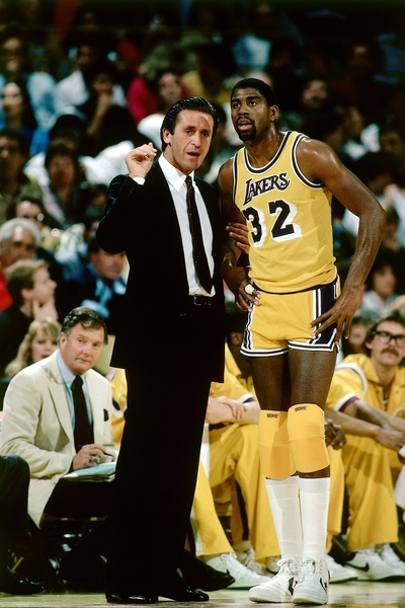 1984 Con il coach dei Lakers Pat Riley (Nba)